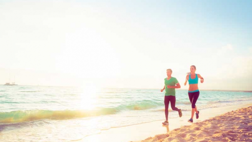 Mitos y realidades sobre correr por la playa